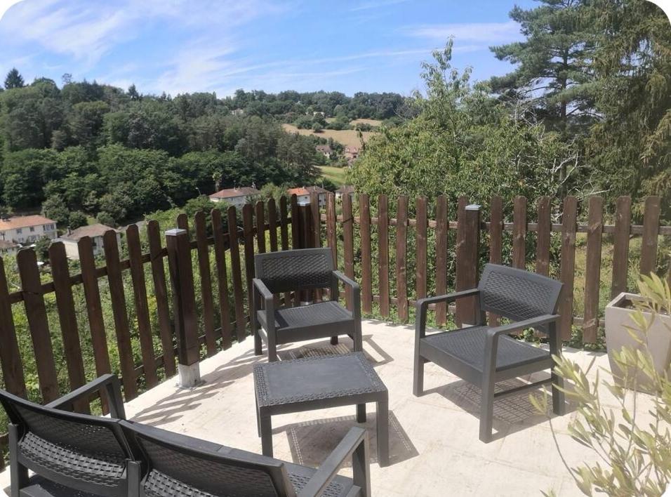 Chambre Meublee Avec Vue Panoramique A Perigueux Sanilhac  Zewnętrze zdjęcie